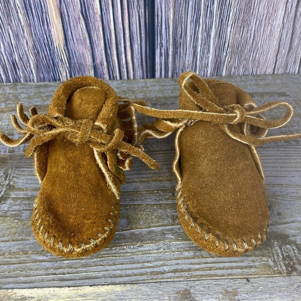 Infant Minnetonka Brown Suede Moccasin Booties With Fringe - See Measurements